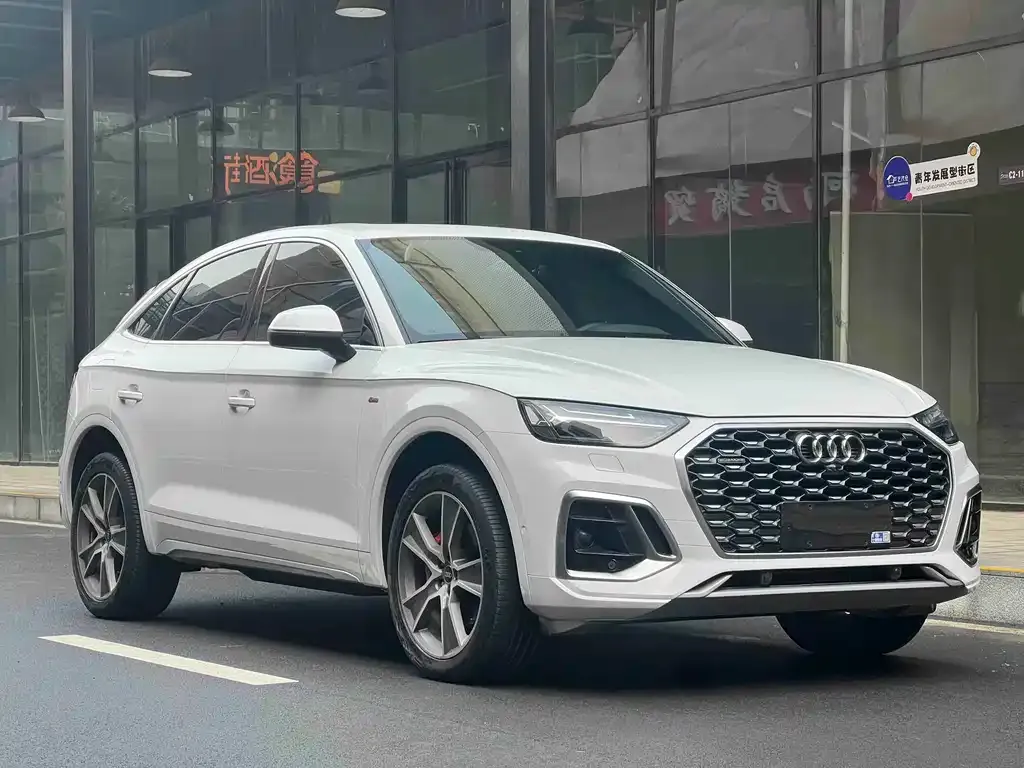 Audi Q5L Sportback 2022 из CN, фото 4