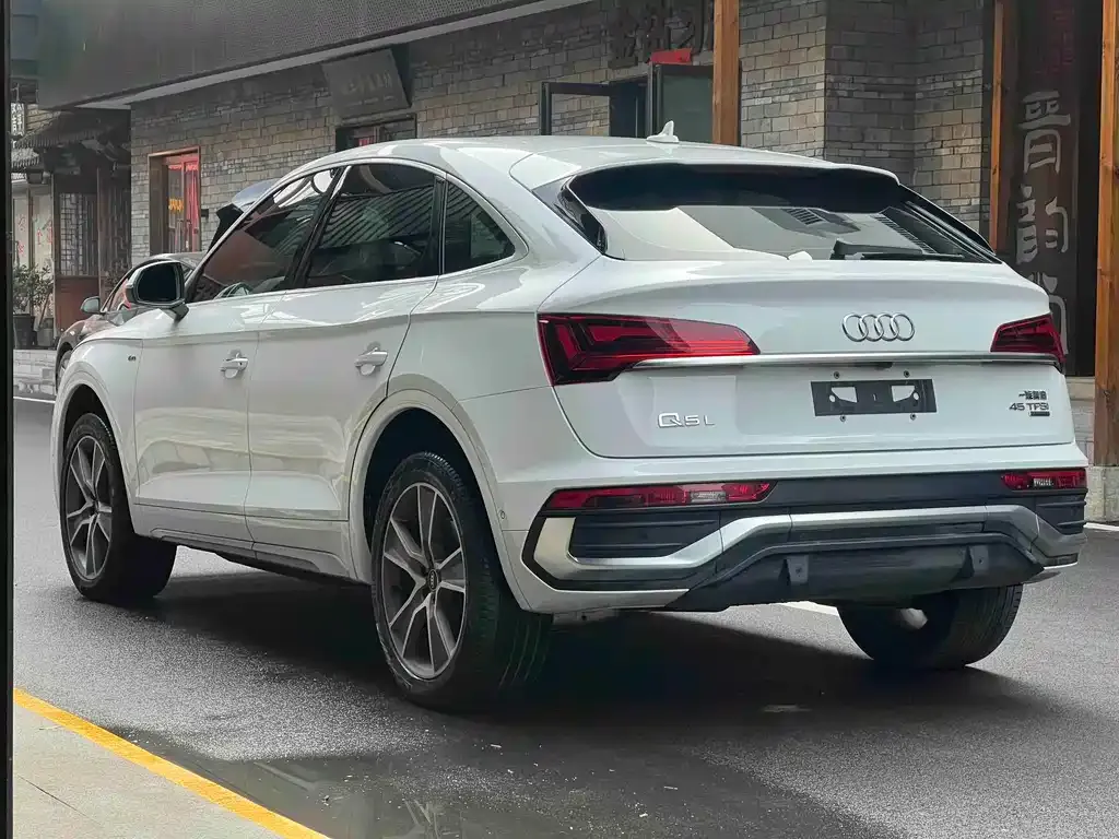 Audi Q5L Sportback 2022 из CN, фото 5