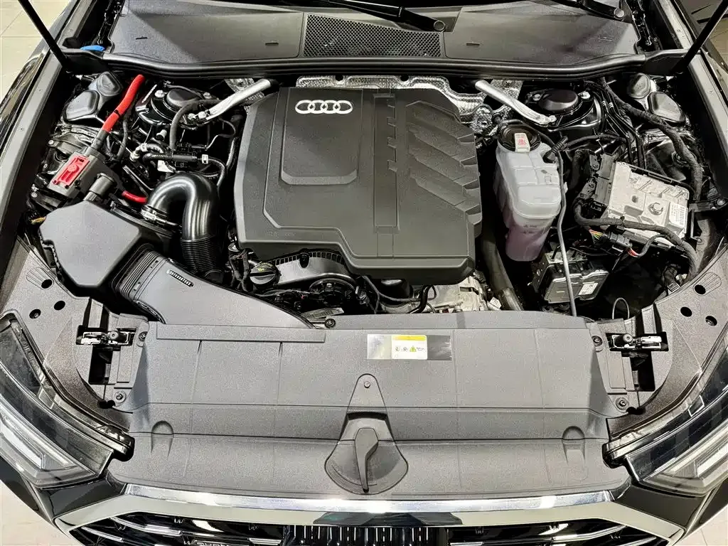 Audi A6L 2024 из CN, фото 10