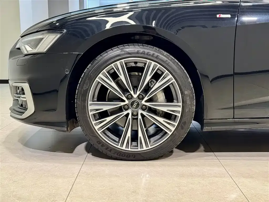 Audi A6L 2024 из CN, фото 5