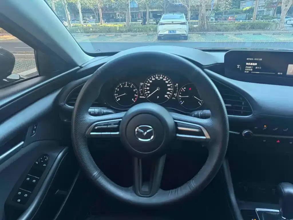 Mazda 3 Axela 2022 из CN, фото 4