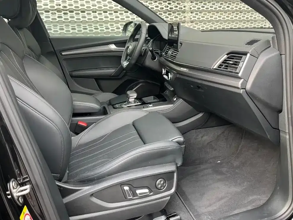 Audi Q5L 2024 из CN, фото 5