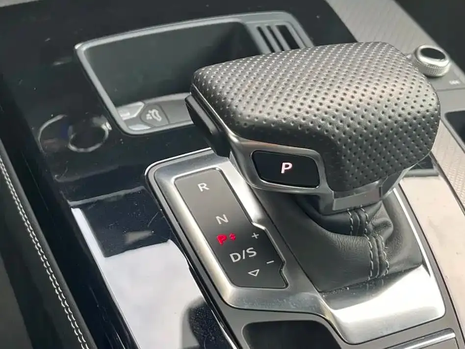 Audi Q5L 2024 из CN, фото 2