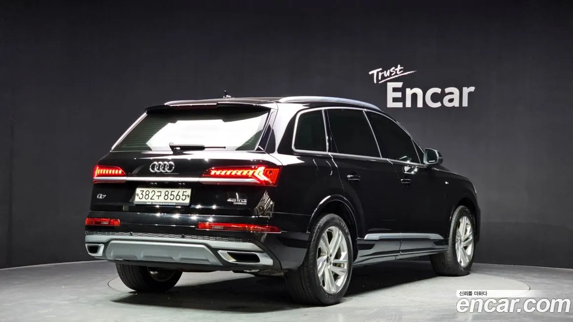 Audi Q7 2022 из KR, фото 3