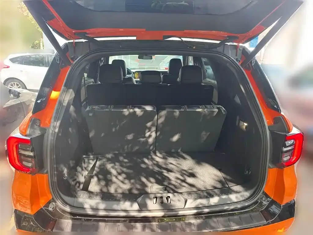 Ford Explorer 2024 из CN, фото 6