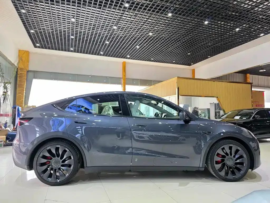 Tesla Model Y 2022 из CN, фото 9