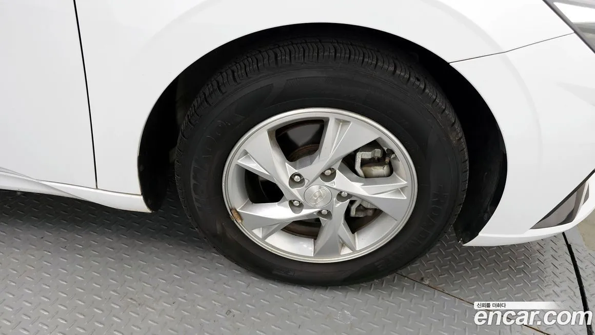 Hyundai AVANTE 2022 из KR, фото 4