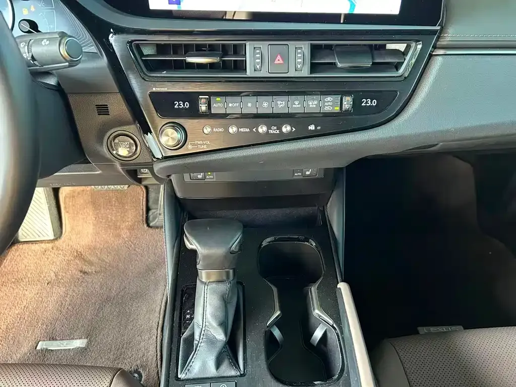 Lexus ES 2024 из CN, фото 7