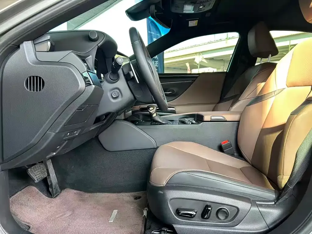 Lexus ES 2024 из CN, фото 2