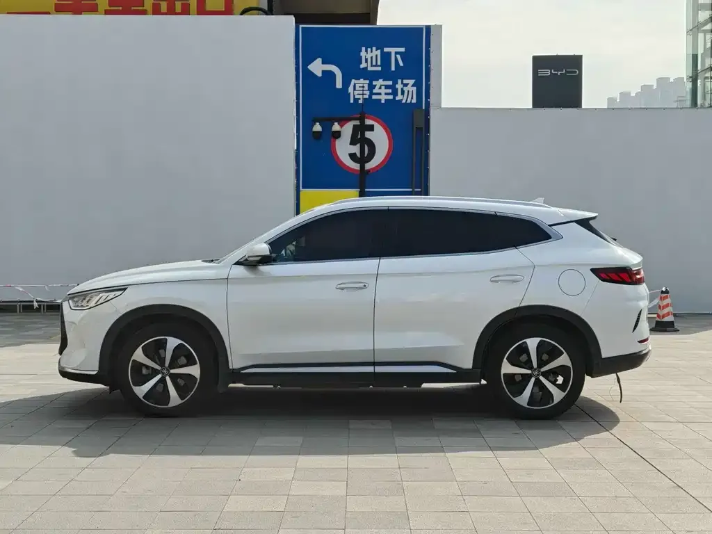 BYD PLUS New Energy — фото 2