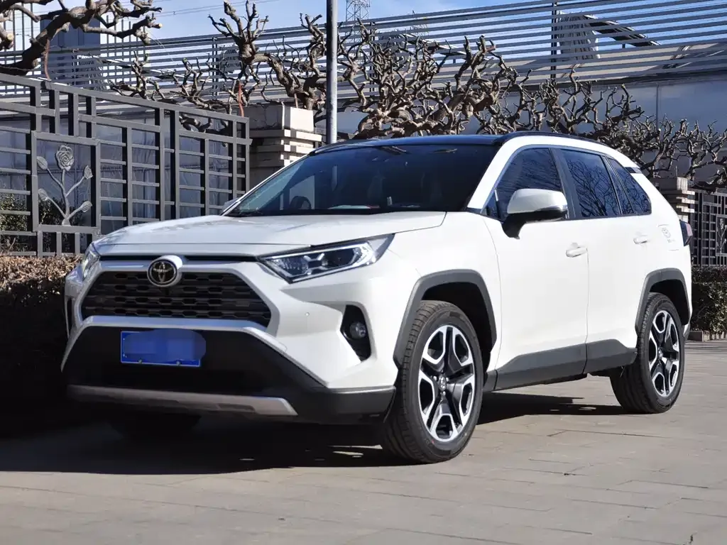 Toyota RAV4 2021 из CN, фото 1