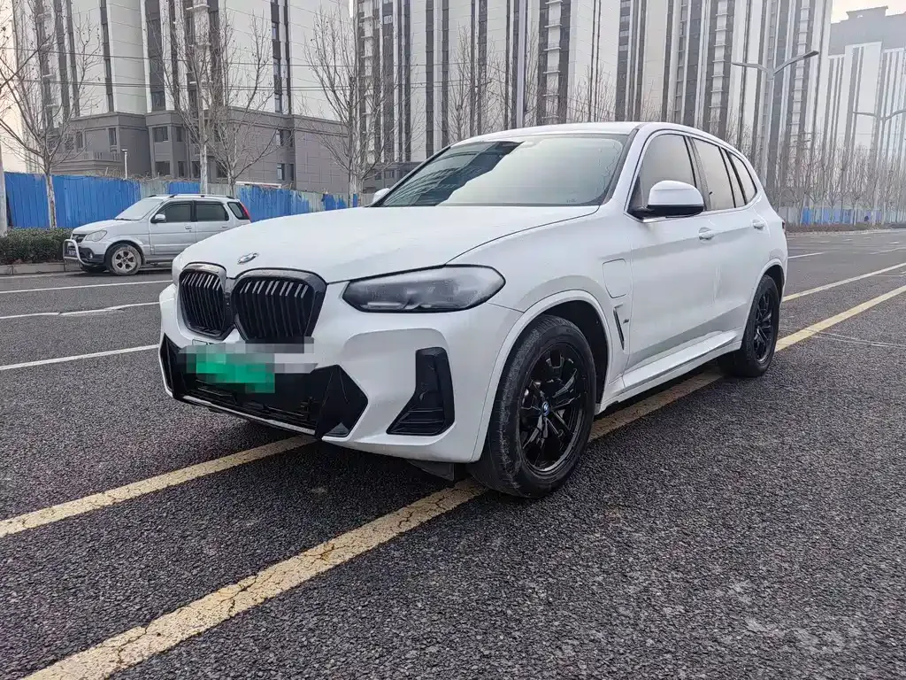 BMW iX3
