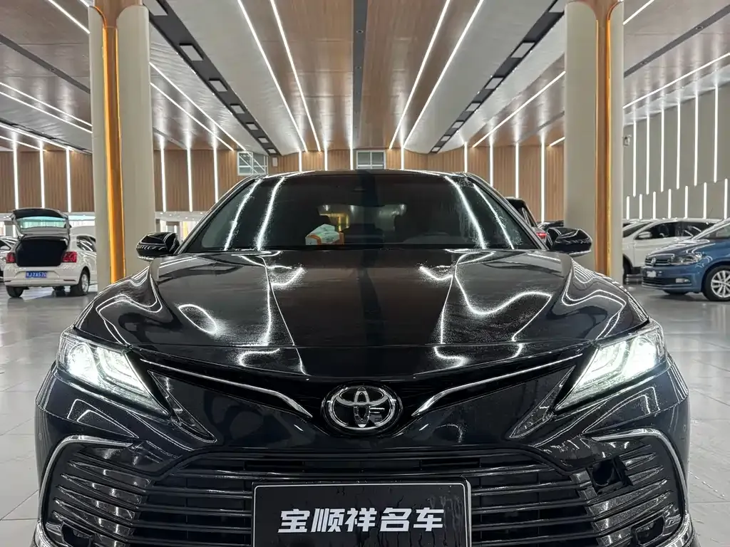 Toyota Camry 2023 из CN, фото 2