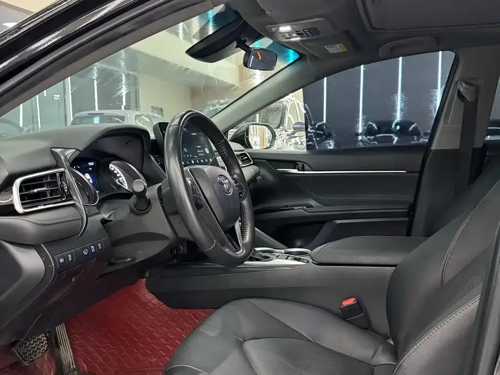 Toyota Camry 2023 из CN, фото 3