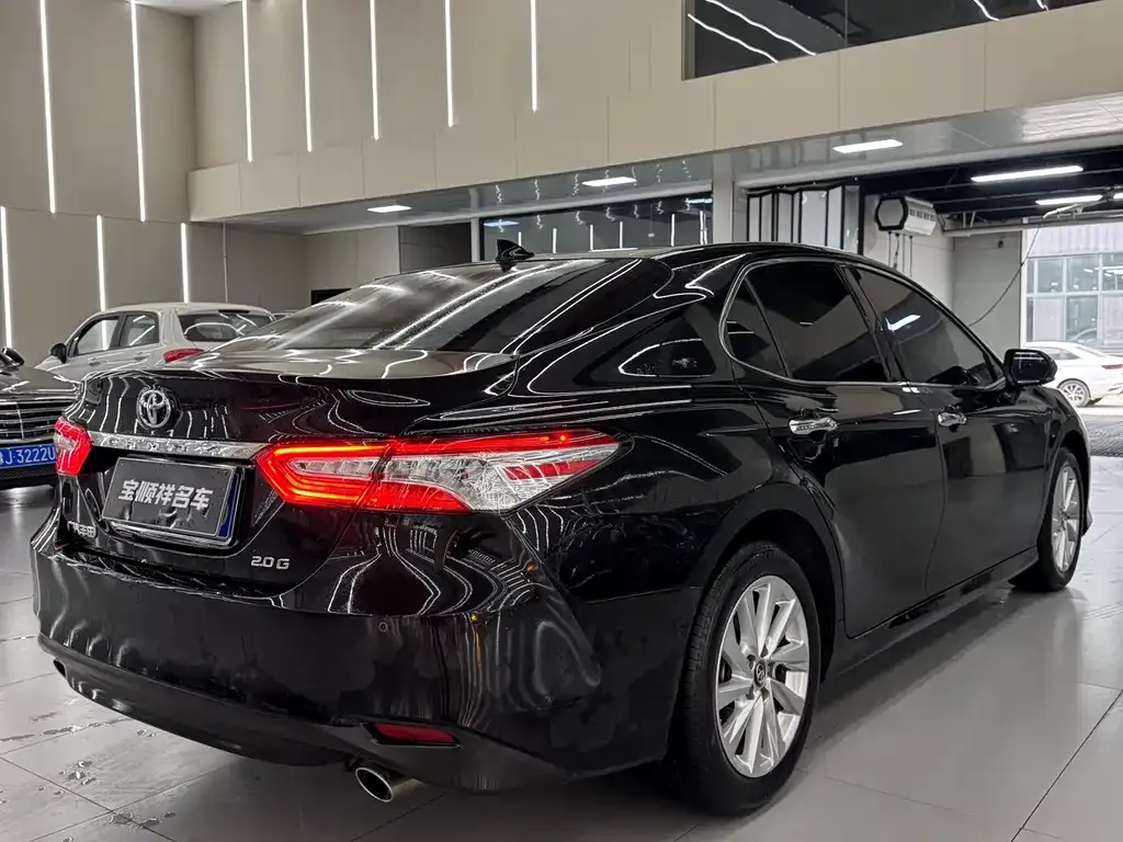 Toyota Camry 2023 из CN, фото 4