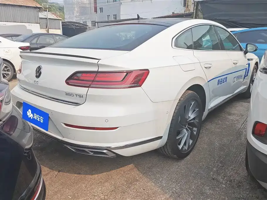 Volkswagen CC 2024 из CN, фото 9
