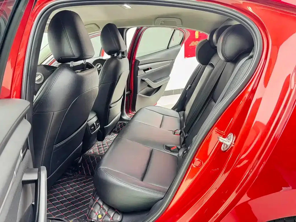 Mazda 3 Axela 2023 из CN, фото 10