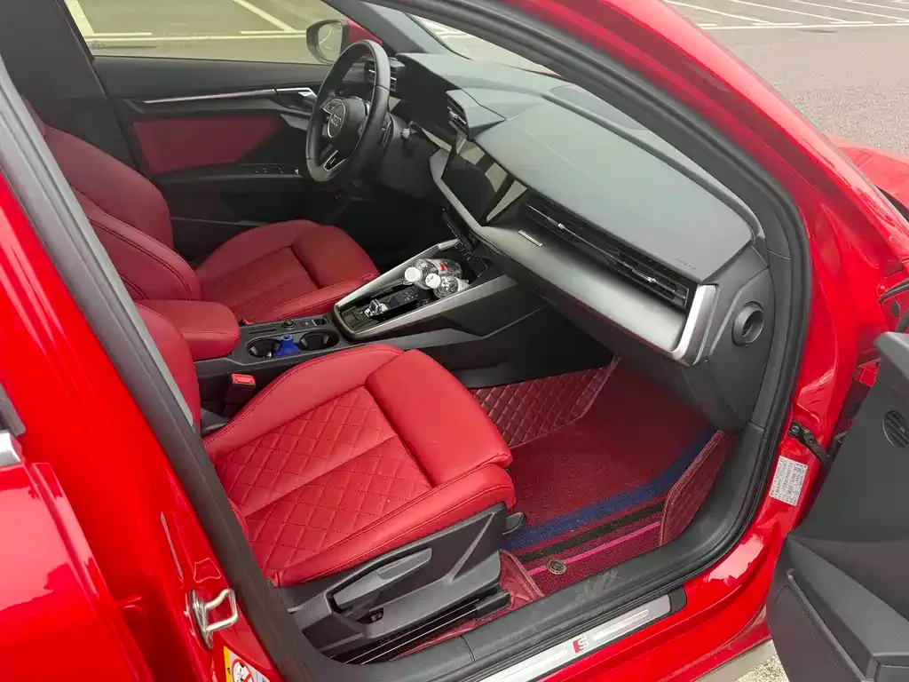 Audi A3 2023 из CN, фото 4