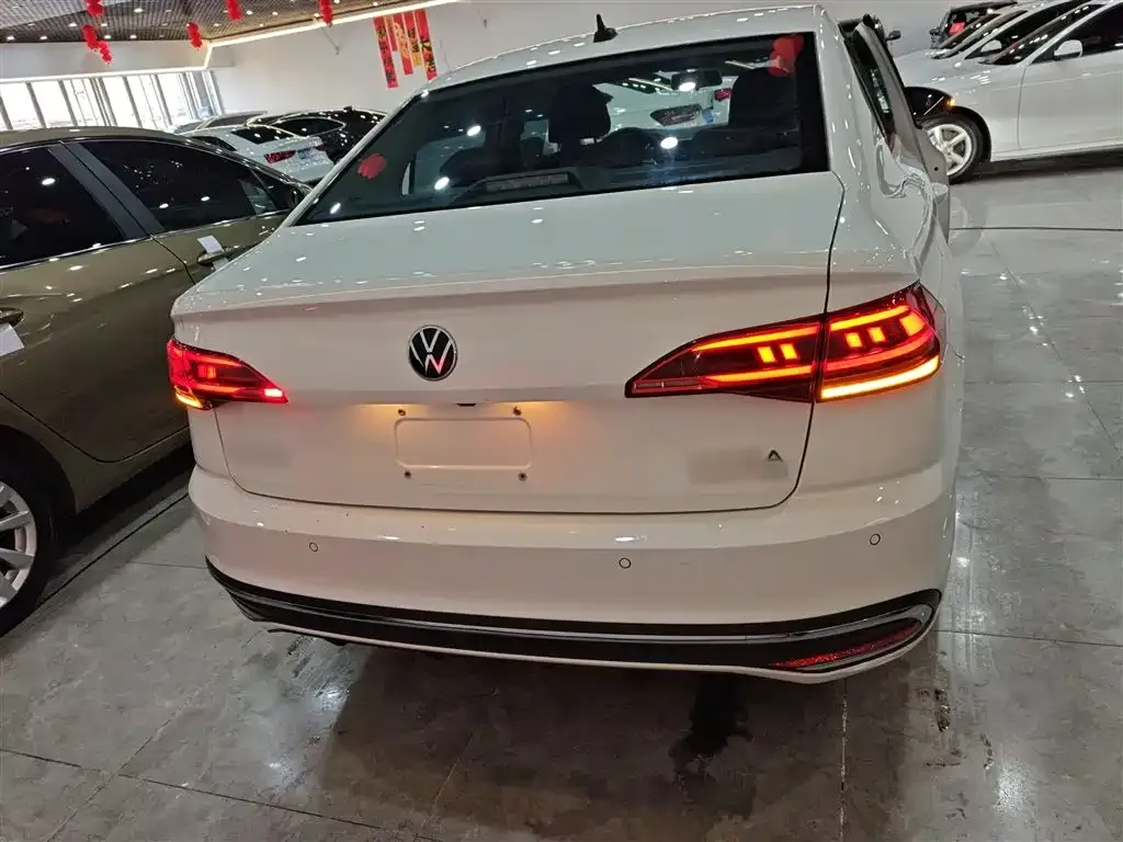 Volkswagen Bora 2024 из CN, фото 5