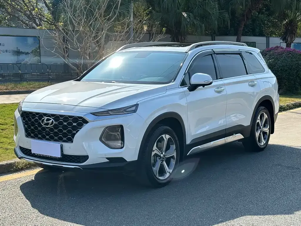 Hyundai Santa Fe 2022 из CN, фото 1