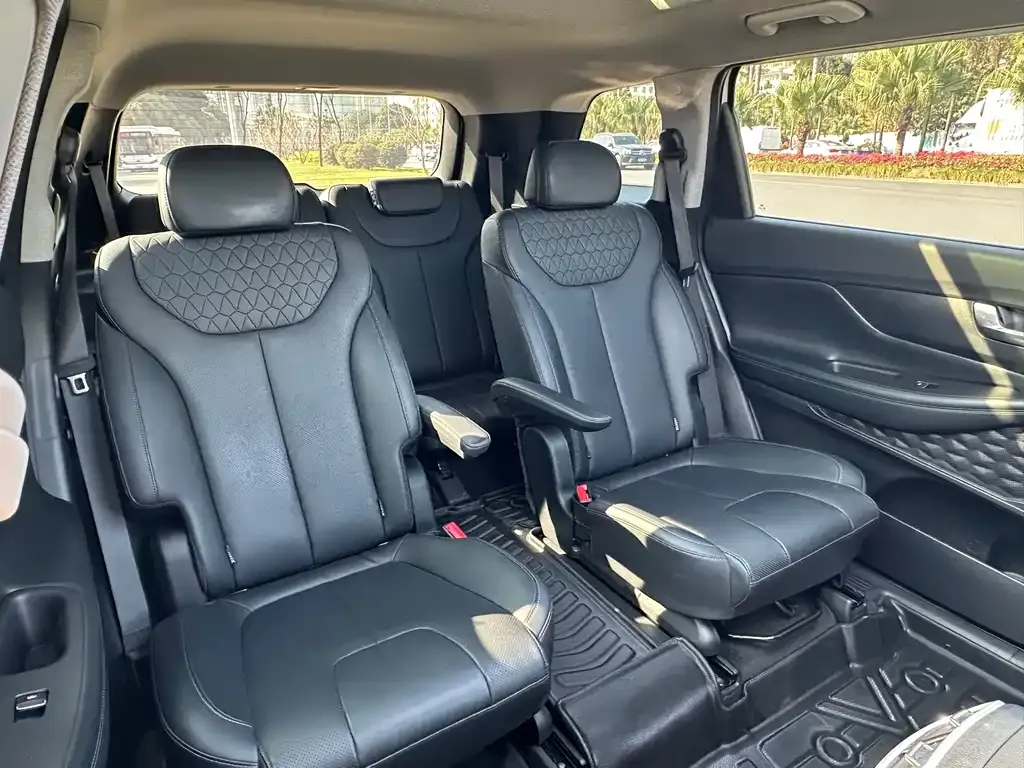 Hyundai Santa Fe 2022 из CN, фото 4
