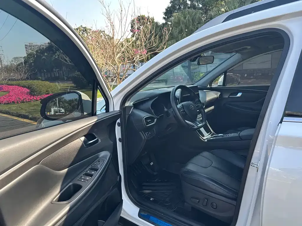 Hyundai Santa Fe 2022 из CN, фото 2