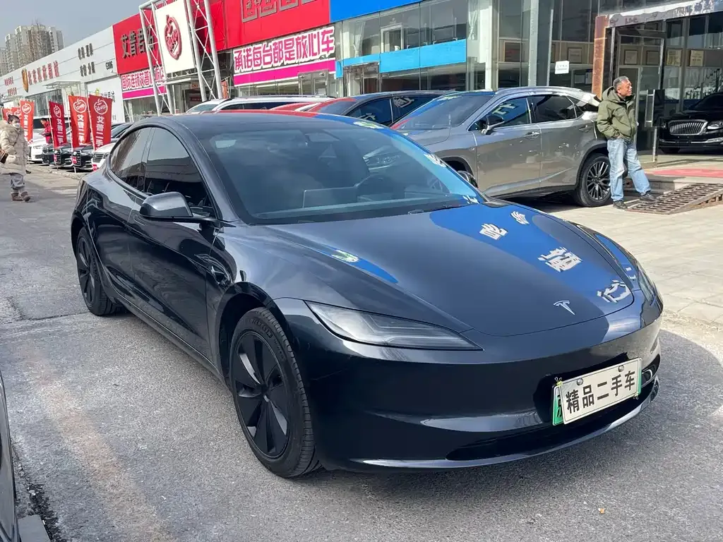 Tesla Model 3 — фото 4