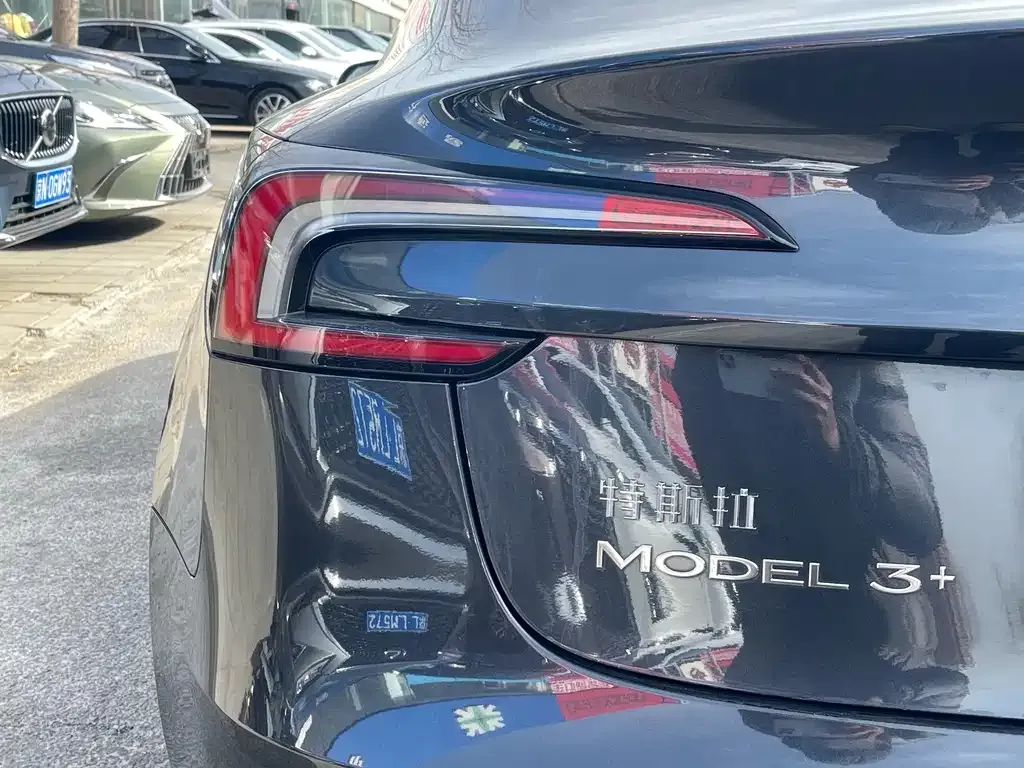 Tesla Model 3 — фото 6