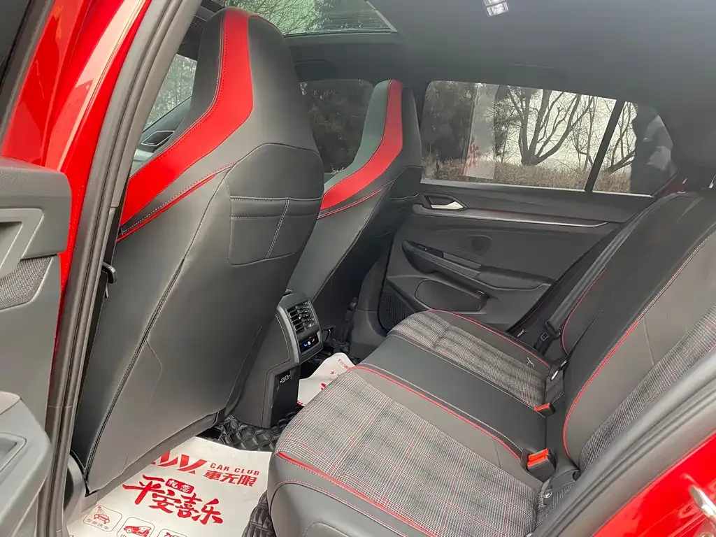 Volkswagen Golf GTI 2025 из CN, фото 7