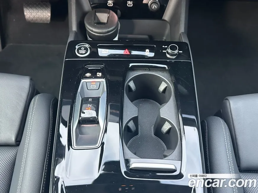 Audi Q6 e-tron 2025 из KR, фото 3