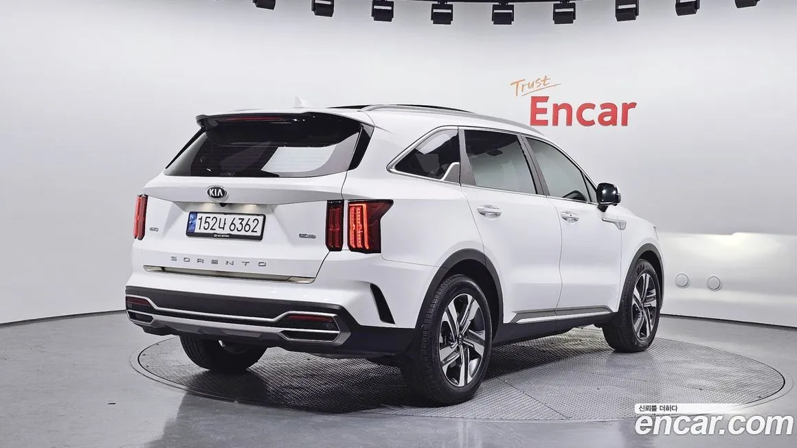 Kia Sorento — фото 5