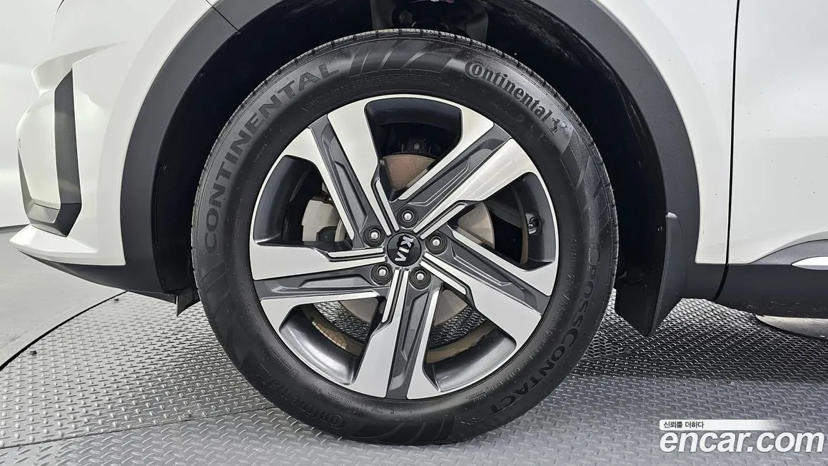 Kia Sorento — фото 7