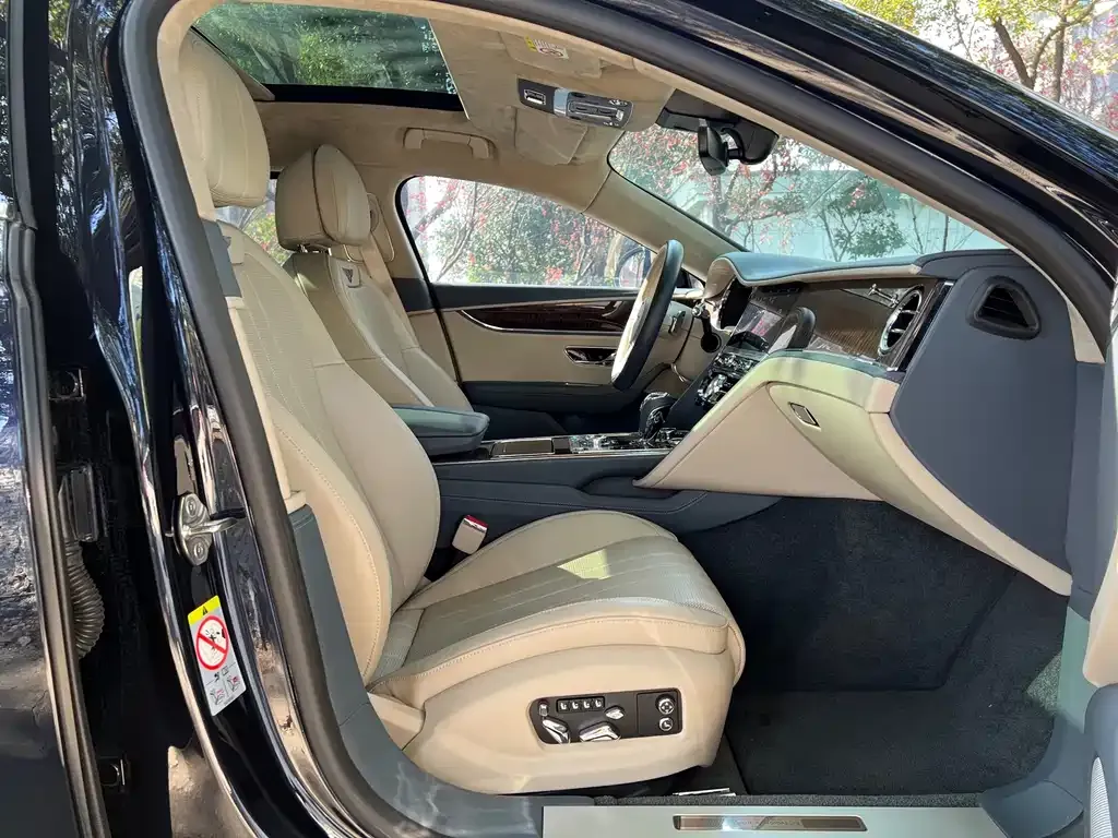 Bentley Flying Spur 2021 из CN, фото 3