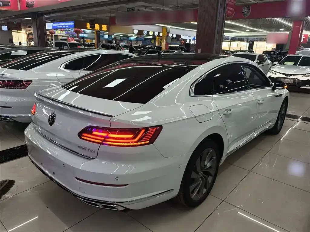 Volkswagen CC 2022 из CN, фото 5