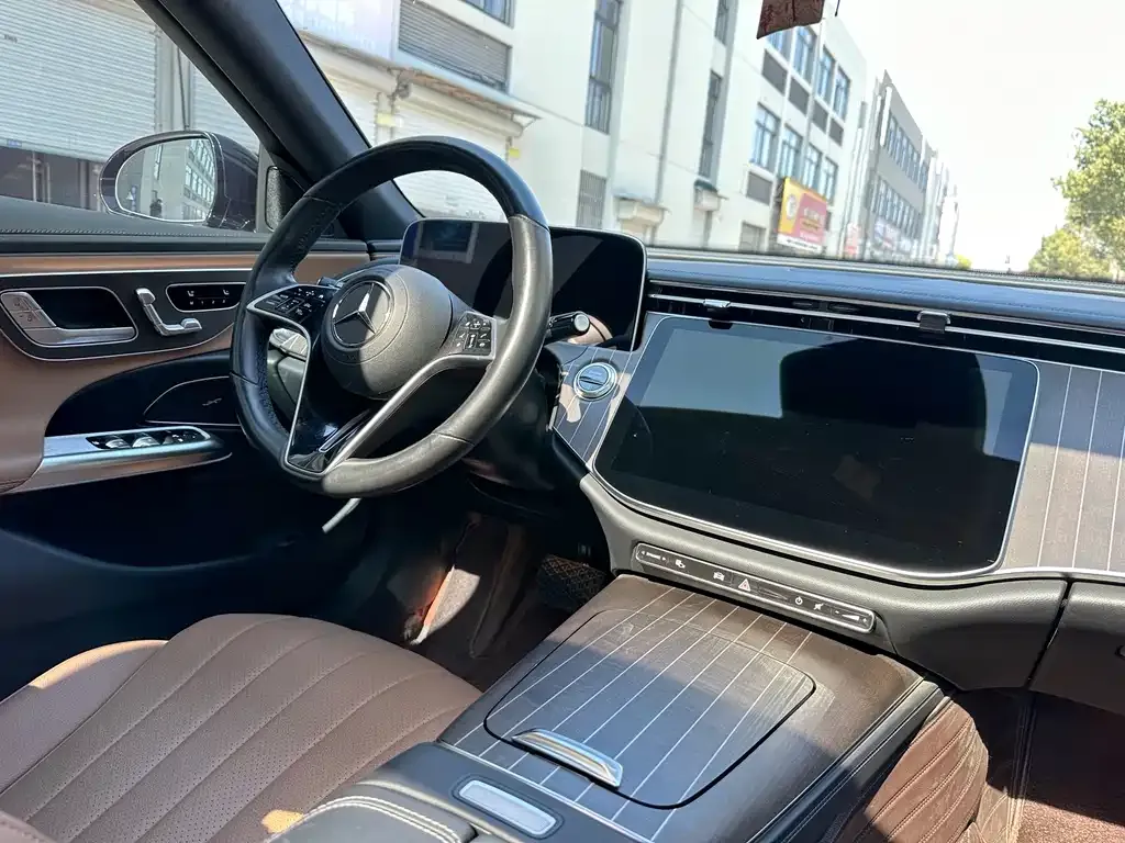 Mercedes-Benz E-Class 2024 из CN, фото 4