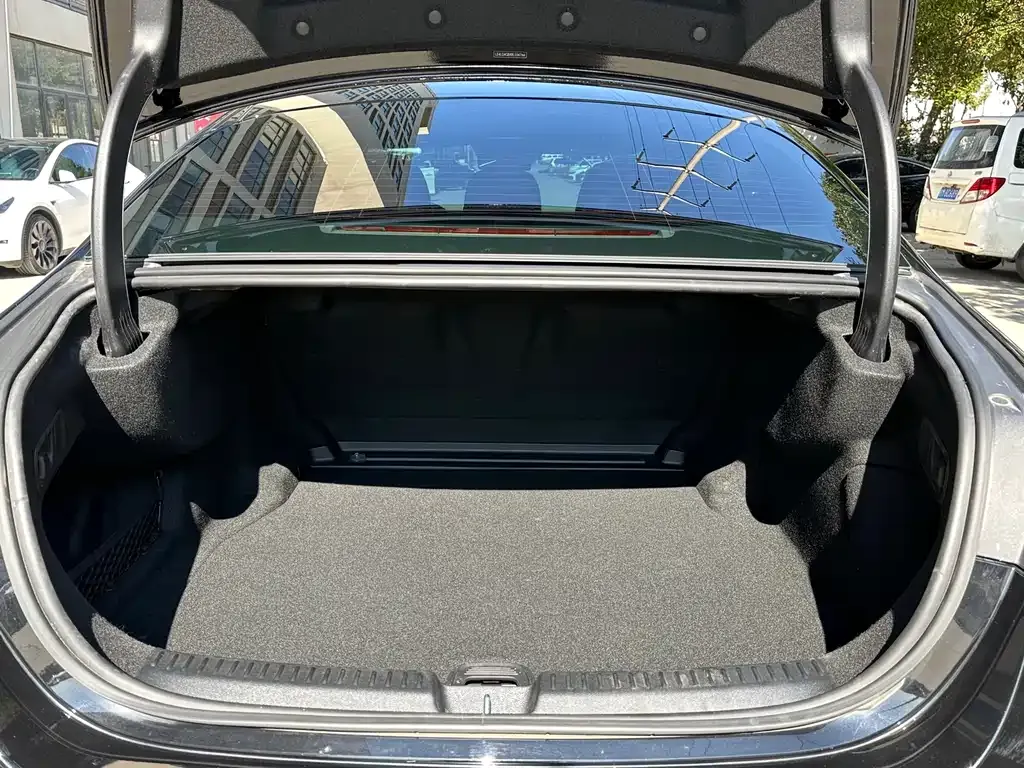 Mercedes-Benz E-Class 2024 из CN, фото 3