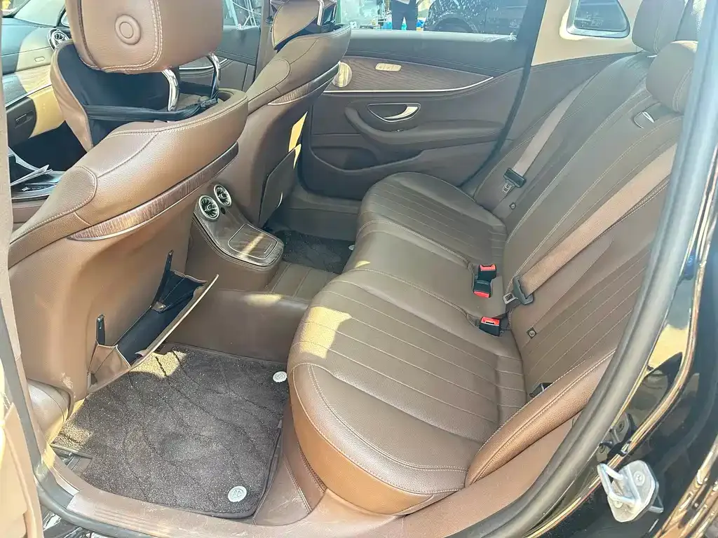 Mercedes-Benz E-Class 2021 из CN, фото 2