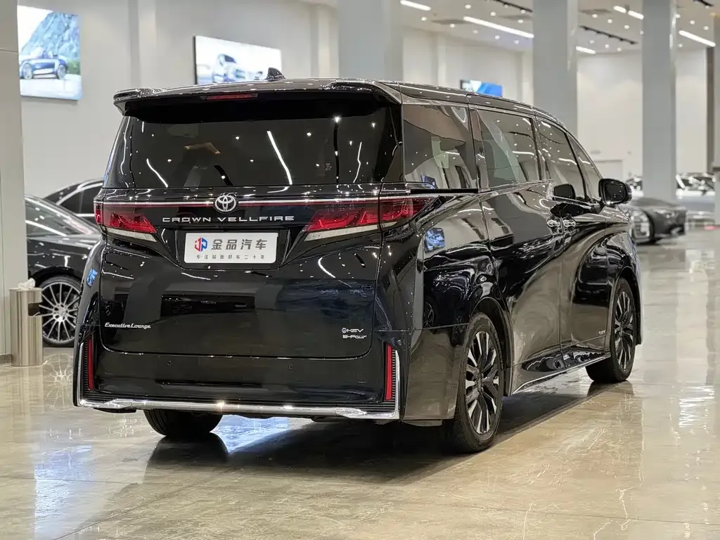 Toyota Vellfire — фото 5