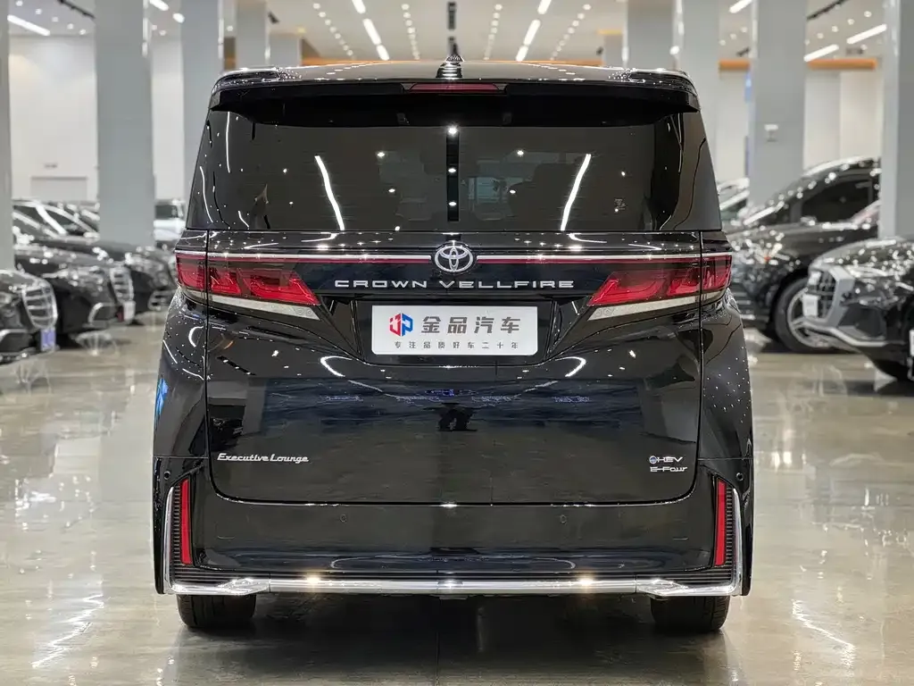 Toyota Vellfire — фото 3