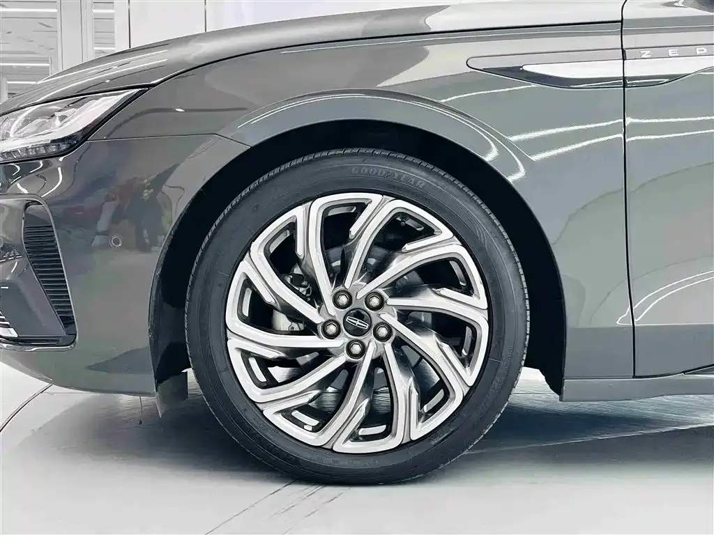 Lincoln Z — фото 10
