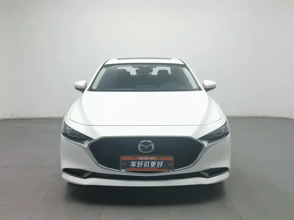 Mazda 3 Axela 2024 из CN, фото 2