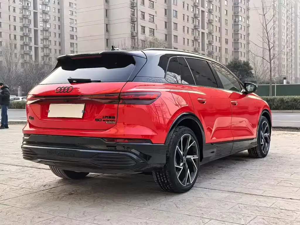Audi Q5 e-tron — фото 8