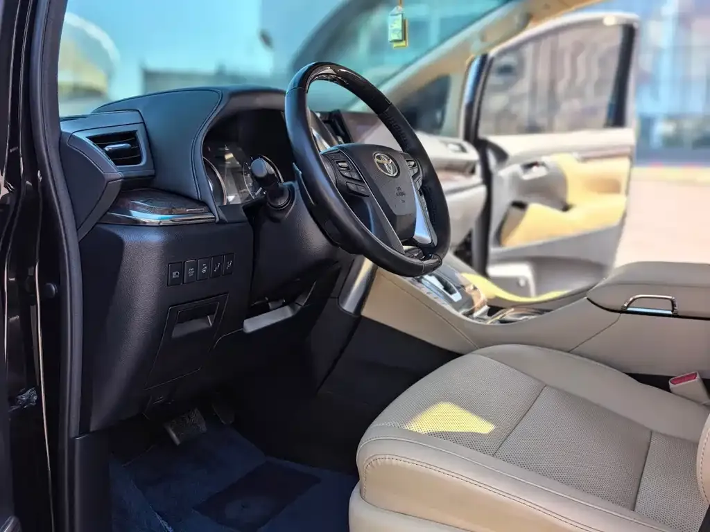 Toyota Vellfire 2022 из CN, фото 6