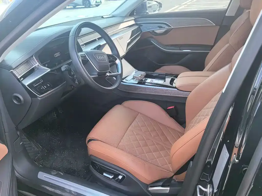 Audi A8 2023 из CN, фото 3