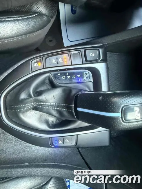 Hyundai Veloster 2021 из KR, фото 2