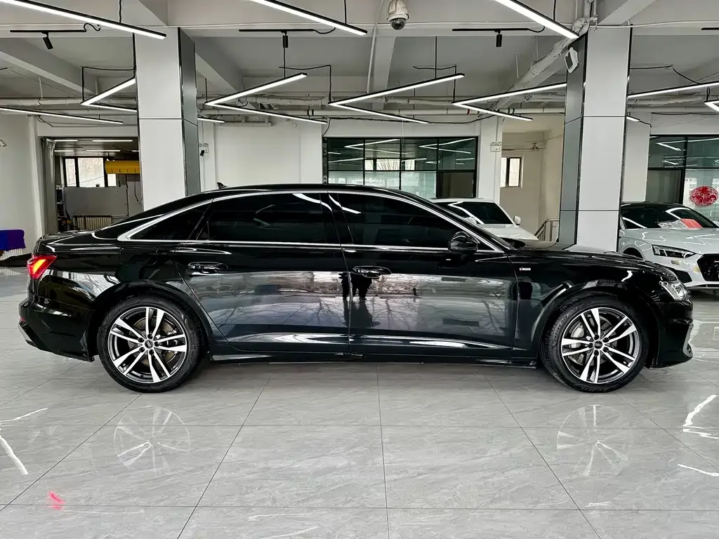 Audi A6L 2023 из CN, фото 9