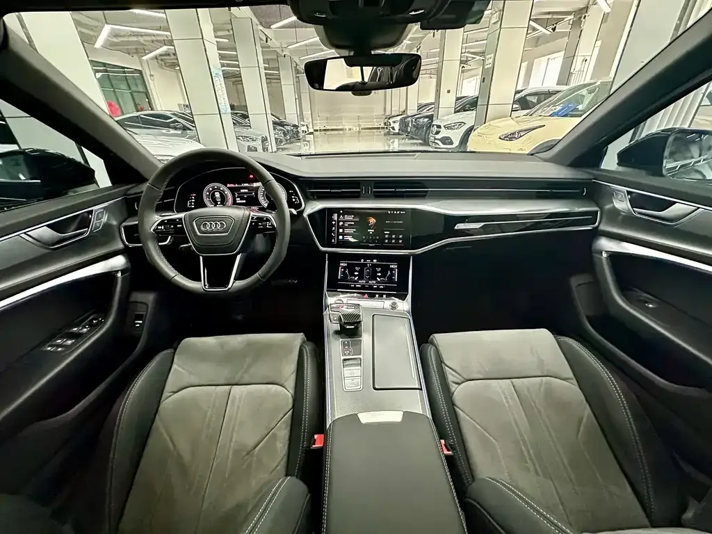 Audi A6L 2023 из CN, фото 3