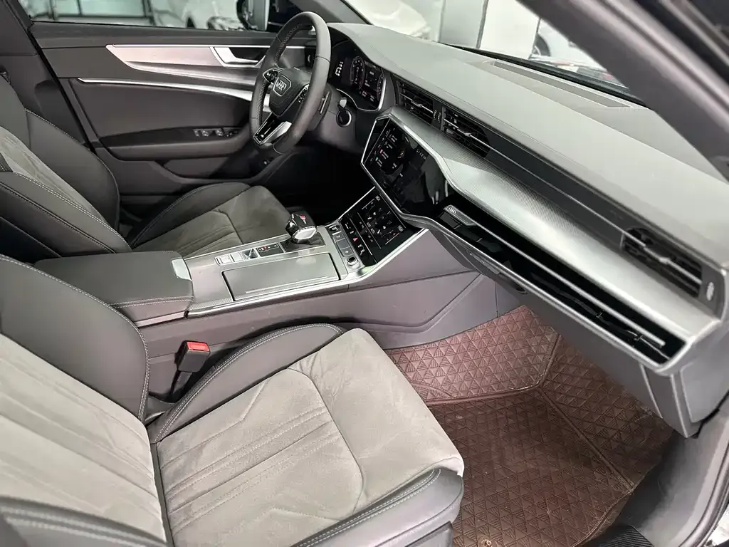Audi A6L 2023 из CN, фото 10