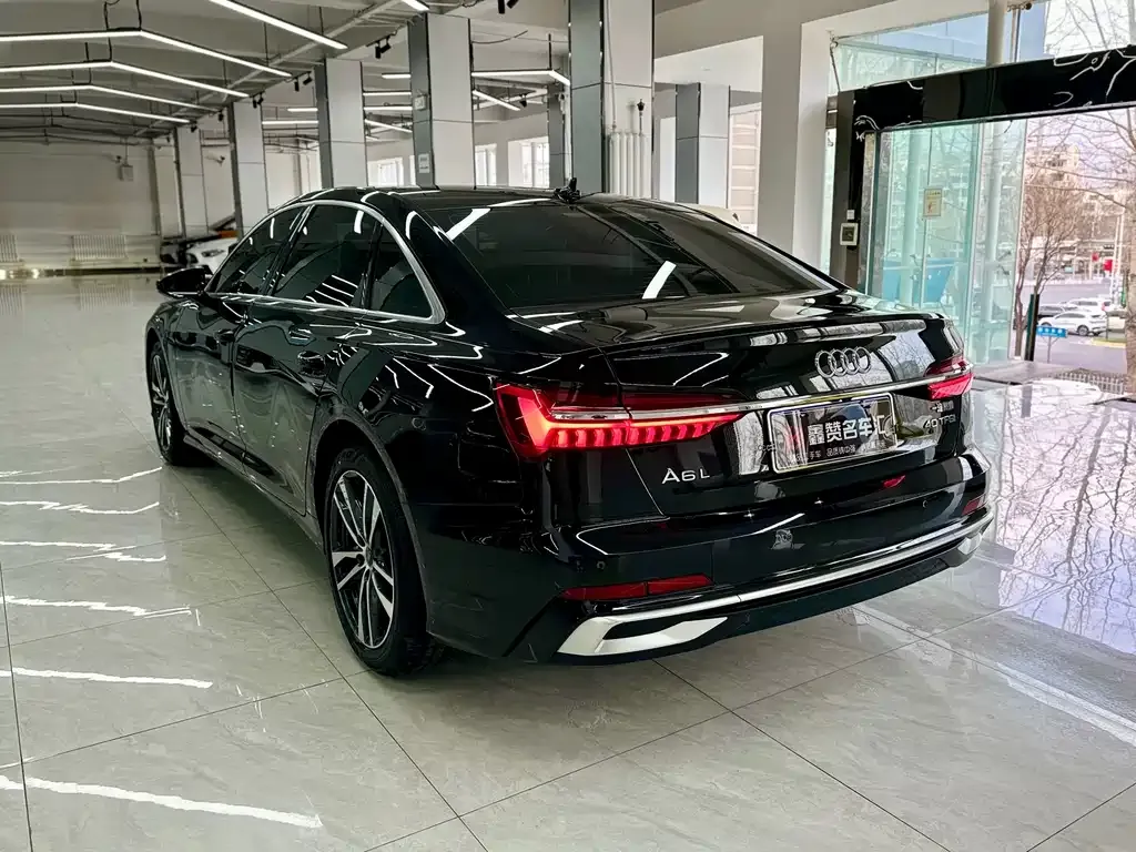 Audi A6L 2023 из CN, фото 8