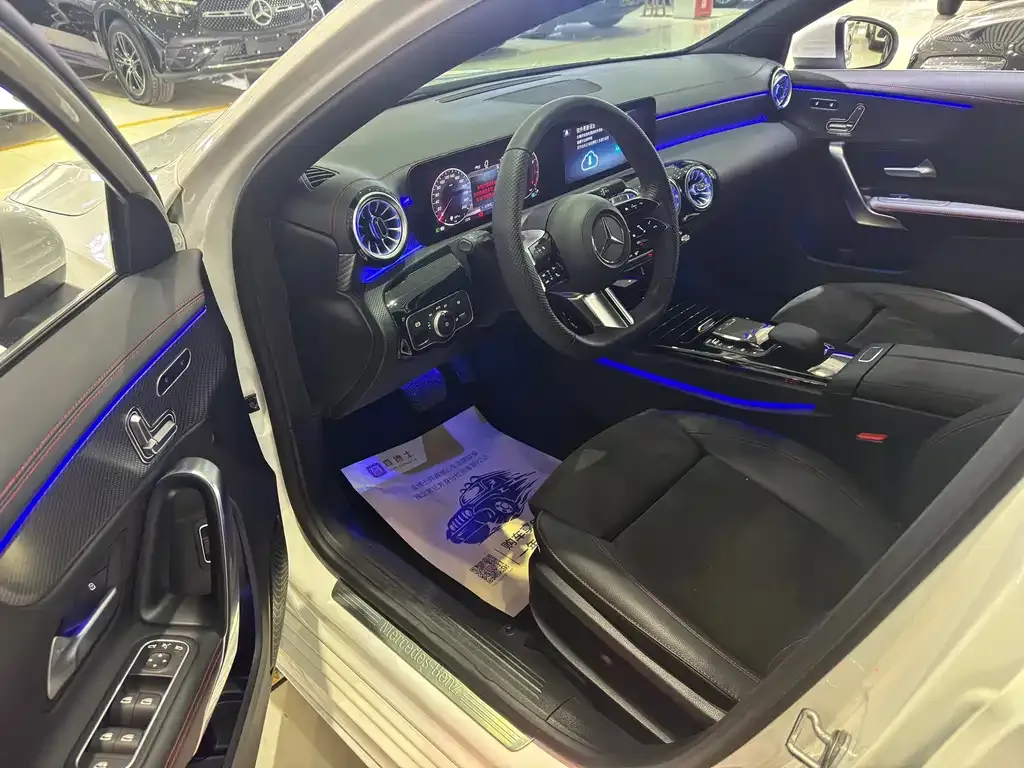Mercedes-Benz A-Class 2023 из CN, фото 7